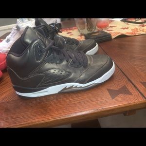 BRAND NEW CAMO JORDAN RETRO 5’s IN BOX